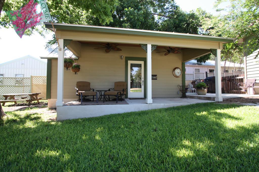 Agape Cottage Fredericksburg Eksteriør bilde